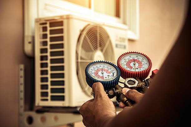 Professional Ac Installation technician working in Holly, MI